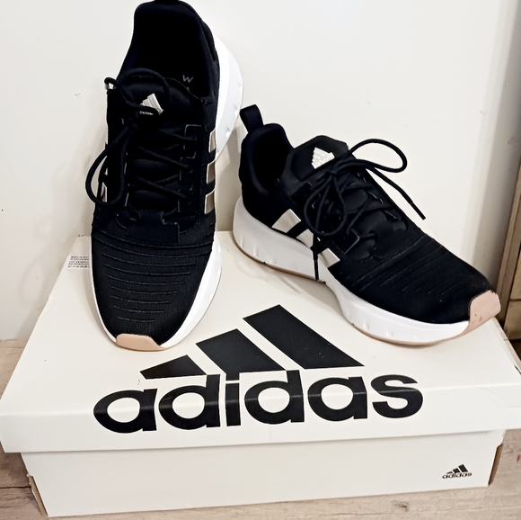 Women sneakers - Picture 7 of 13